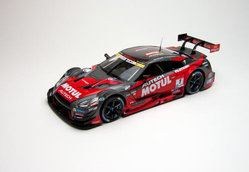 モチュール オーテック GT-R チャンピオンカー 1/18 Super GT500 2015 GT-R