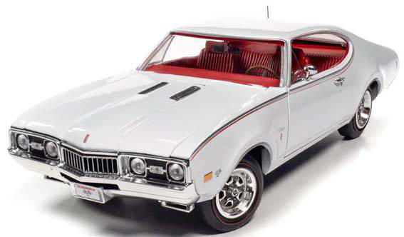 オールズモービル カトラス 1/18 Oldsmobile Cutlass