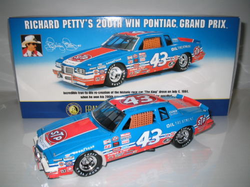リチャード ペティ ポンティアック ファニーカー 1/24 Pontiac Grand Prix