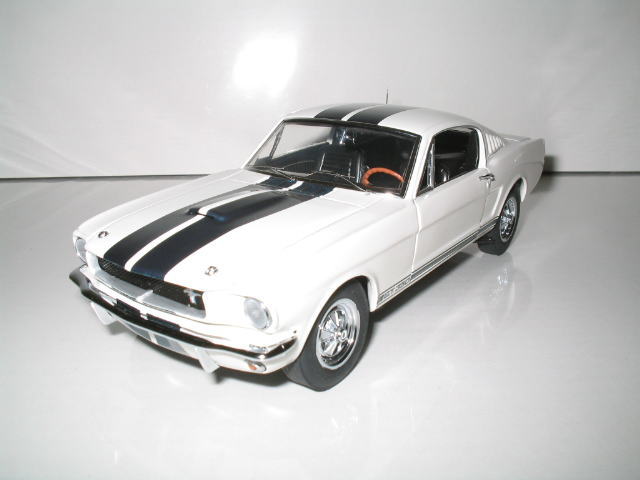 シェルビー GT マスタング 1/24 Shelby GT Mustang