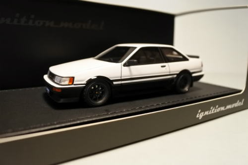 AE86 レビン 1/43 Toyota Corolla Levin AE86