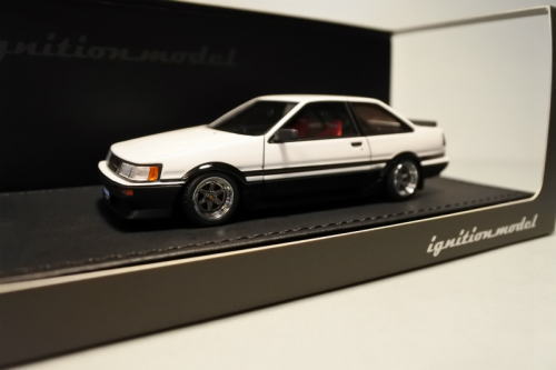 AE86 レビン 1/43 Toyota Corolla Levin AE86