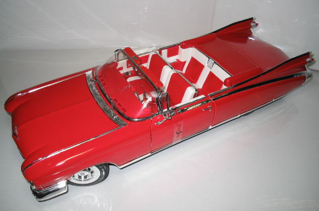 キャディラック エルドラド 1/12 Cadillac Eldorado Biarritz
