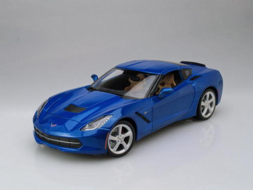 コルベット スティングレー 1/18 2014 Corvette Stingray