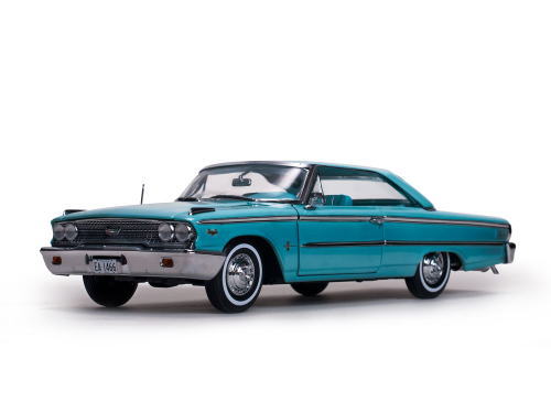 フォード ギャラクシー 1963 1/18 Ford Galaxie 500 XL