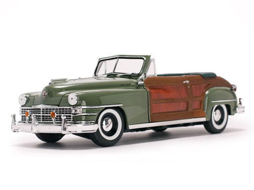 クライスラー タウン&カントリー 1/18 Chrysler Town and Country