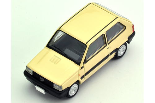 フィアット パンダ 1/64 Fiat Panda
