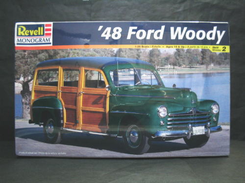 フォード ウッディ プラモデル 1948 Ford Woody
